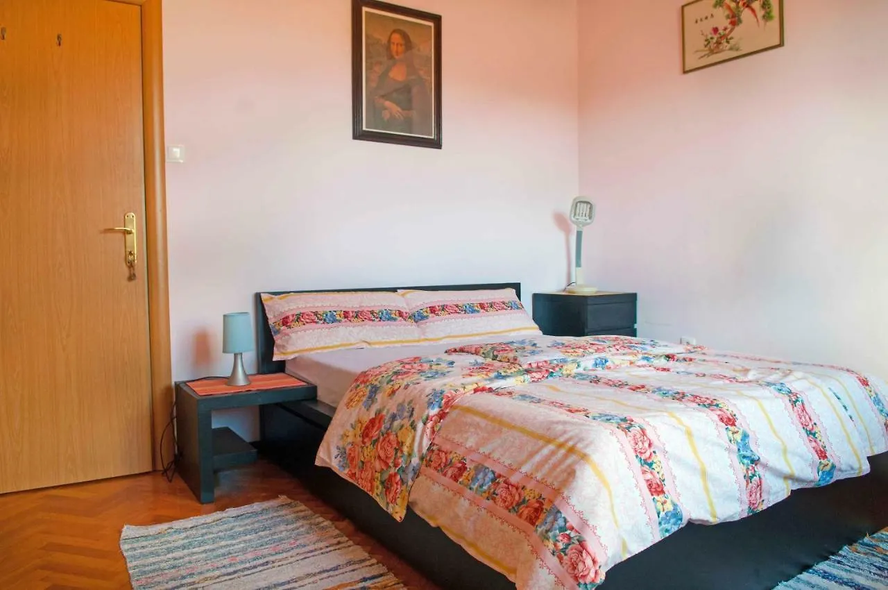 Buga And Tuga Rooms Split Guest house
