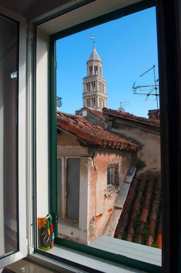 Buga And Tuga Rooms Split Guest house